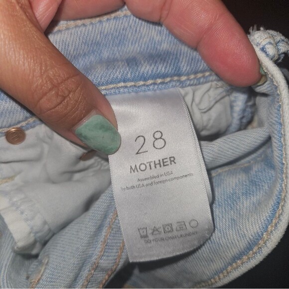 MOTHER The Insider Crop Step Fray Jeans in Smooth Sailing - Picture 7 of 11